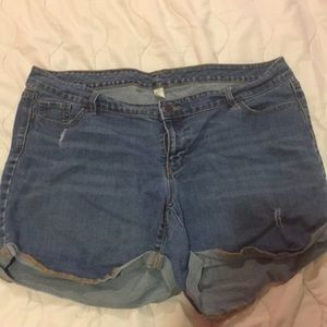 Size 20 old navy shorts